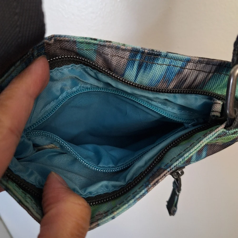 Dakine Jive Crossbody Bag Tie Dye Artsy Coastal Summer Colorful Lightweight - Picture 8 of 16